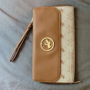 Beverly Hills Polo Club wristlet/wallet/crossbody